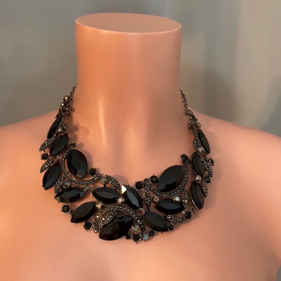 eye candy Jewelry - 🥰Beautiful Statement Necklace